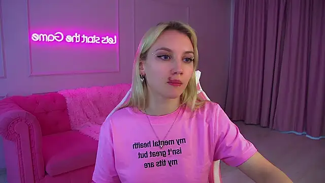 StacyEvances online show from November 14, 2025, 6:23 am