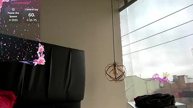 iisabella noa online show from March 2, 2026, 12:23 pm