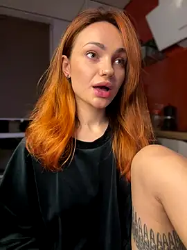 SaraLow online show from October 24, 2025, 1:03 am