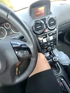 giova17cm online show from September 20, 2025, 9:21 am