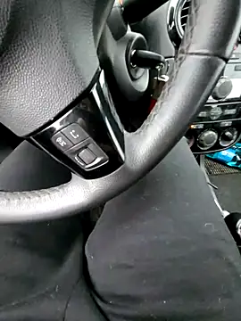 giova17cm online show from October 31, 2025, 3:02 pm