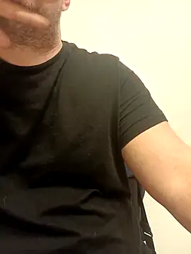 giova17cm online show from April 7, 2026, 8:09 pm