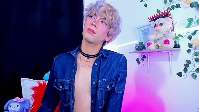 Cooperrosscute233 online show from October 14, 2025, 7:25 pm