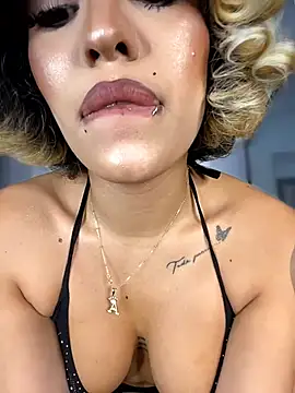 MystiqueXXX online show from February 20, 2026, 1:11 pm