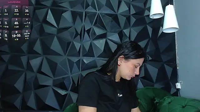 helenasaenz online show from November 24, 2025, 12:16 pm