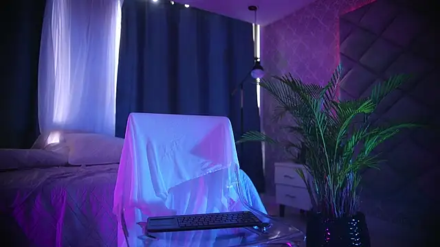 grayce blossoms 24 online show from September 16, 2025, 8:21 pm