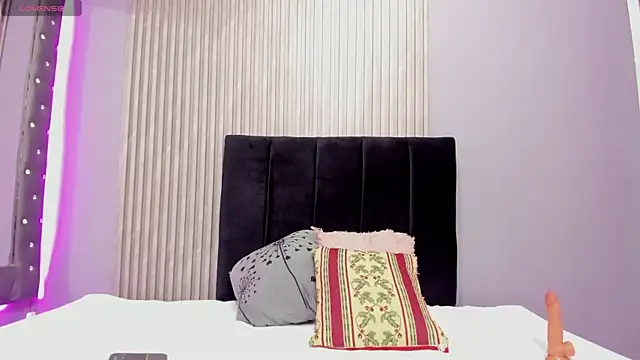 Sex samantha online show from December 22, 2025, 1:30 pm