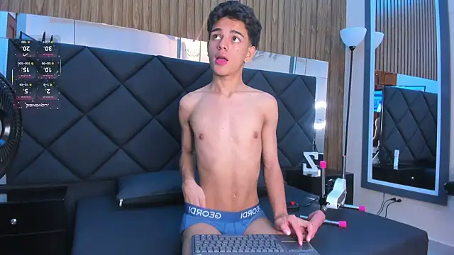 owen  johnson online show from September 13, 2025, 12:16 pm