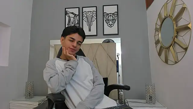 owen  johnson online show from September 18, 2025, 11:23 am