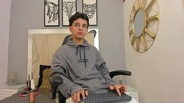 owen  johnson online show from September 26, 2025, 11:47 am