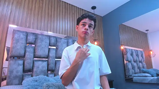 owen  johnson online show from January 18, 2026, 11:47 am