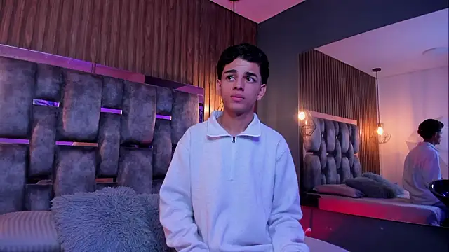 owen  johnson online show from February 1, 2026, 12:04 pm