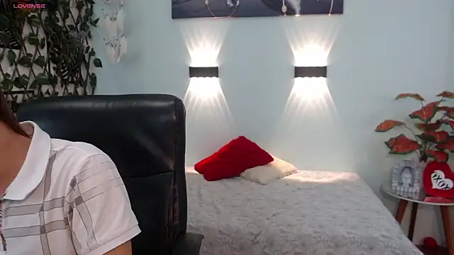 Snapshot of nathanclay chatting on September 9, 2025, 12:37 pm nathanclay online show from September 9, 2025, 12:37 pm