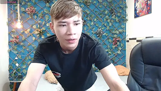 Snapshot of nathanclay chatting on October 22, 2025, 4:02 am nathanclay online show from October 22, 2025, 4:02 am