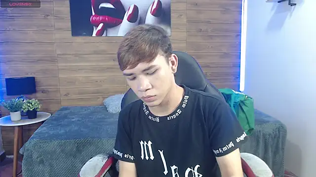 nathanclay online show from April 10, 2026, 3:01 am