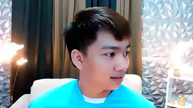 Snapshot of Mister_officer69 chatting on October 3, 2025, 2:47 pm Mister officer69 online show from October 3, 2025, 2:47 pm