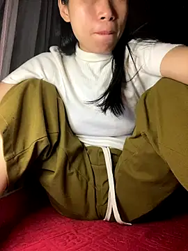 Snapshot of MinHiNi chatting on December 19, 2025, 3:30 pm MinHiNi online show from December 19, 2025, 3:30 pm