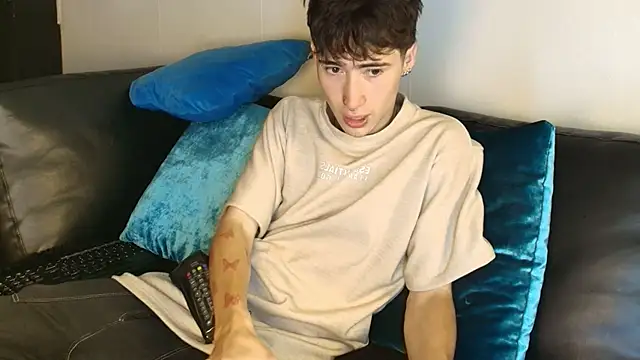  DantFox  online show from November 28, 2025, 7:27 pm