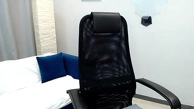 Pion 01 online show from September 16, 2025, 4:46 am