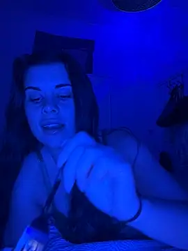 Snapshot of AlitaNova chatting on September 18, 2025, 8:33 pm AlitaNova online show from September 18, 2025, 8:33 pm