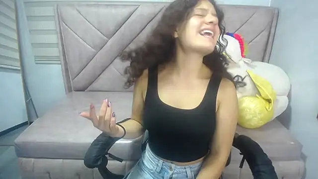 Velvet Moon V online show from September 13, 2025, 1:33 pm