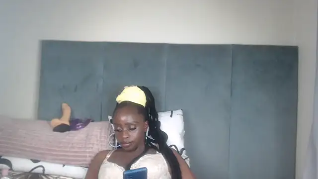 Jah-Queen online show from November 13, 2025, 10:19 pm