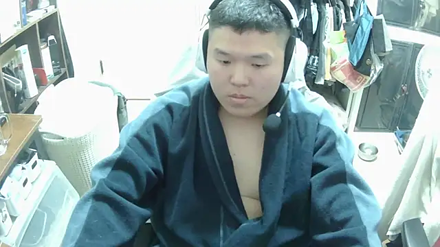 chuck00095 online show from February 15, 2026, 12:47 pm