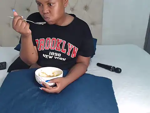 Snapshot of Lolly_Ramochele chatting on February 17, 2026, 9:21 pm Lolly Ramochele online show from February 17, 2026, 9:21 pm