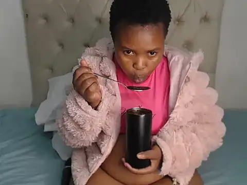 Lolly Ramochele online show from April 13, 2026, 10:15 pm