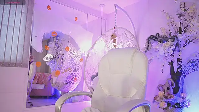 JadeSummerr online show from October 8, 2025, 11:41 am