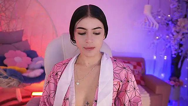 JadeSummerr online show from June 9, 2026, 11:44 am