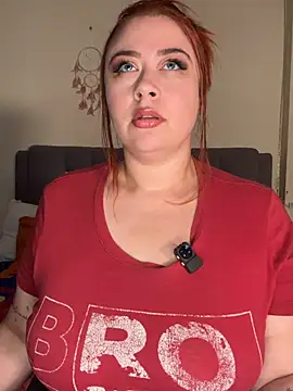 Snapshot of maddy_Bloomm chatting on February 10, 2026, 6:12 pm maddy Bloomm online show from February 10, 2026, 6:12 pm