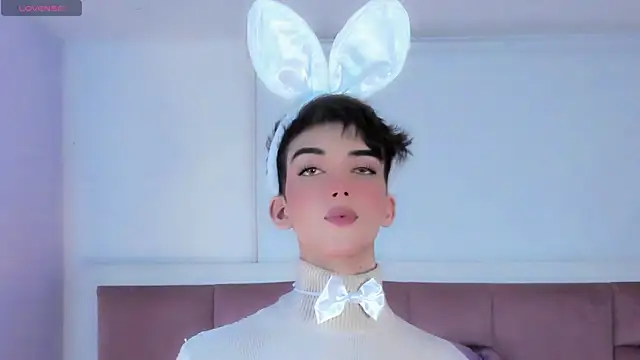 Baby FenixTS online show from October 28, 2025, 6:28 am