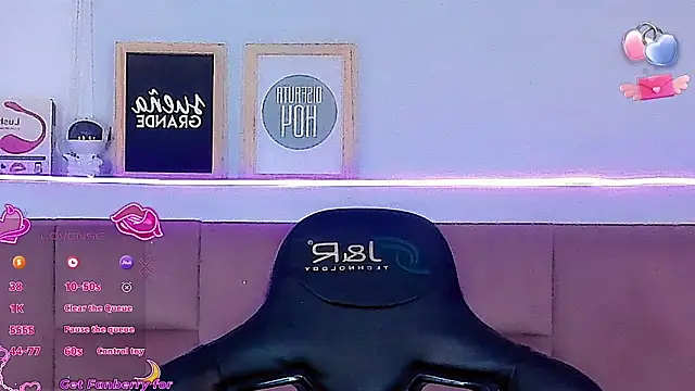 Baby FenixTS online show from January 9, 2026, 11:57 am