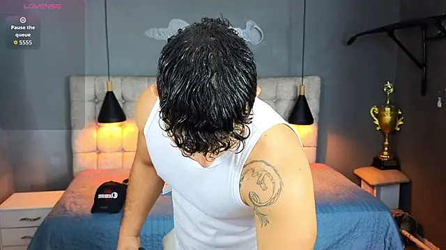 Snapshot of Horny_nick18 chatting on October 18, 2025, 12:06 pm Horny nick18 online show from October 18, 2025, 12:06 pm