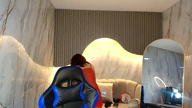 valentina r  online show from September 9, 2025, 3:06 am