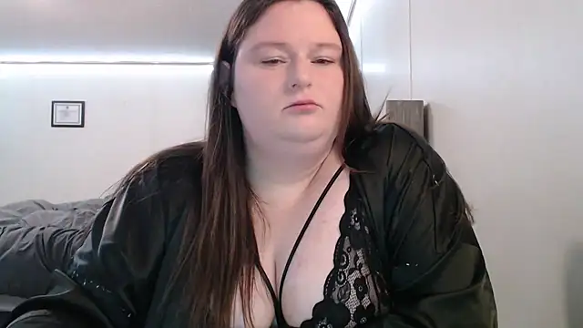 Snapshot of ScarlettRose129 chatting on October 26, 2025, 4:29 am ScarlettRose129 online show from October 26, 2025, 4:29 am