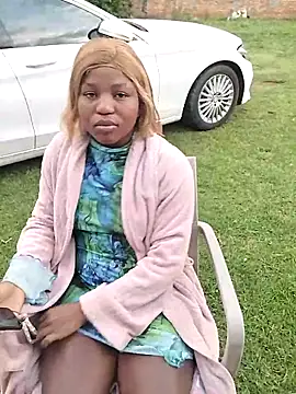 Snapshot of SweetHoney21_ chatting on November 28, 2025, 3:31 am SweetHoney21 online show from November 28, 2025, 3:31 am