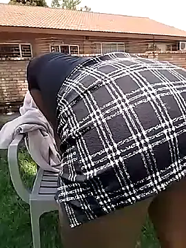 Snapshot of SweetHoney21_ chatting on November 29, 2025, 9:56 am SweetHoney21 online show from November 29, 2025, 9:56 am