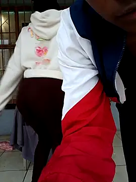 Snapshot of SweetHoney21_ chatting on December 14, 2025, 4:56 pm SweetHoney21 online show from December 14, 2025, 4:56 pm