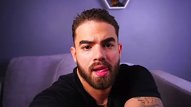 Paul Phoenix online show from December 21, 2025, 8:27 pm