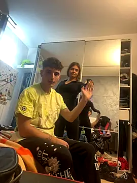 piccolaflo online show from September 26, 2025, 7:29 pm