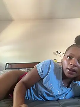 PrettyBabriexox online show from October 4, 2025, 5:44 pm