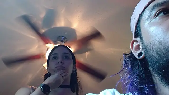 daddysgoodgrl215 online show from September 22, 2025, 12:23 am