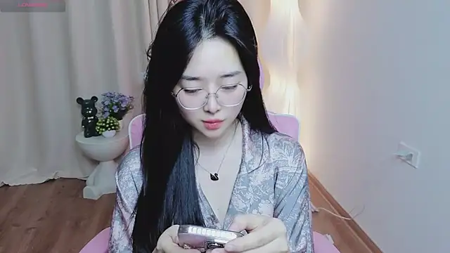 Miu-999 online show from December 19, 2025, 2:13 pm