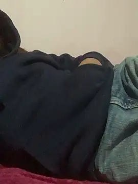 amitsharma7868 online show from December 17, 2025, 3:07 pm