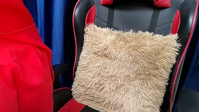 niya-cute online show from October 23, 2025, 7:45 pm