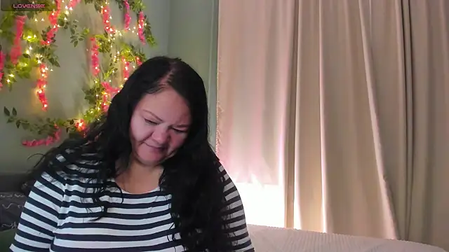 Snapshot of sandra_jackson chatting on October 2, 2025, 2:51 am sandra jackson online show from October 2, 2025, 2:51 am