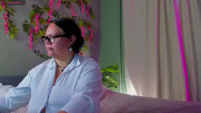 Snapshot of sandra_jackson chatting on November 7, 2025, 2:55 am sandra jackson online show from November 7, 2025, 2:55 am