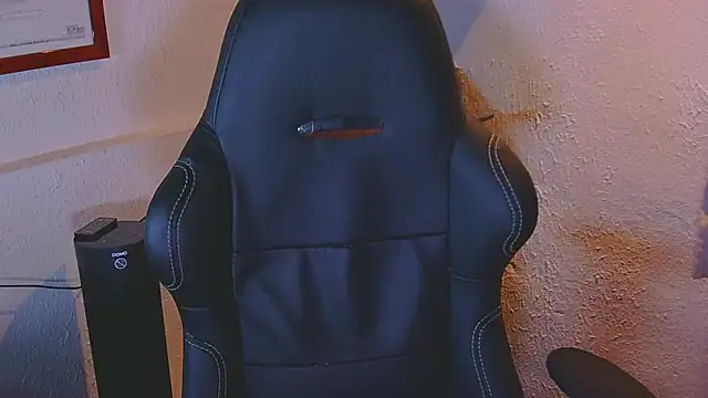 Lucien Gray  online show from September 30, 2025, 6:13 pm